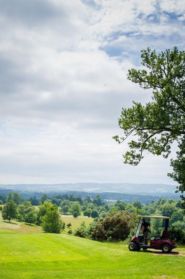 Cowdray Lodge ミッドハースト エクステリア 写真