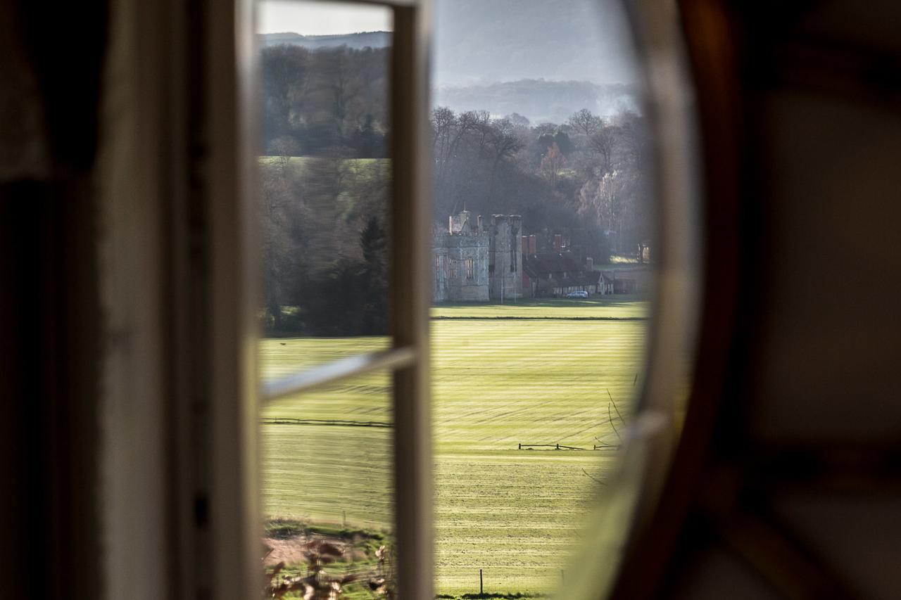 Cowdray Lodge ミッドハースト エクステリア 写真